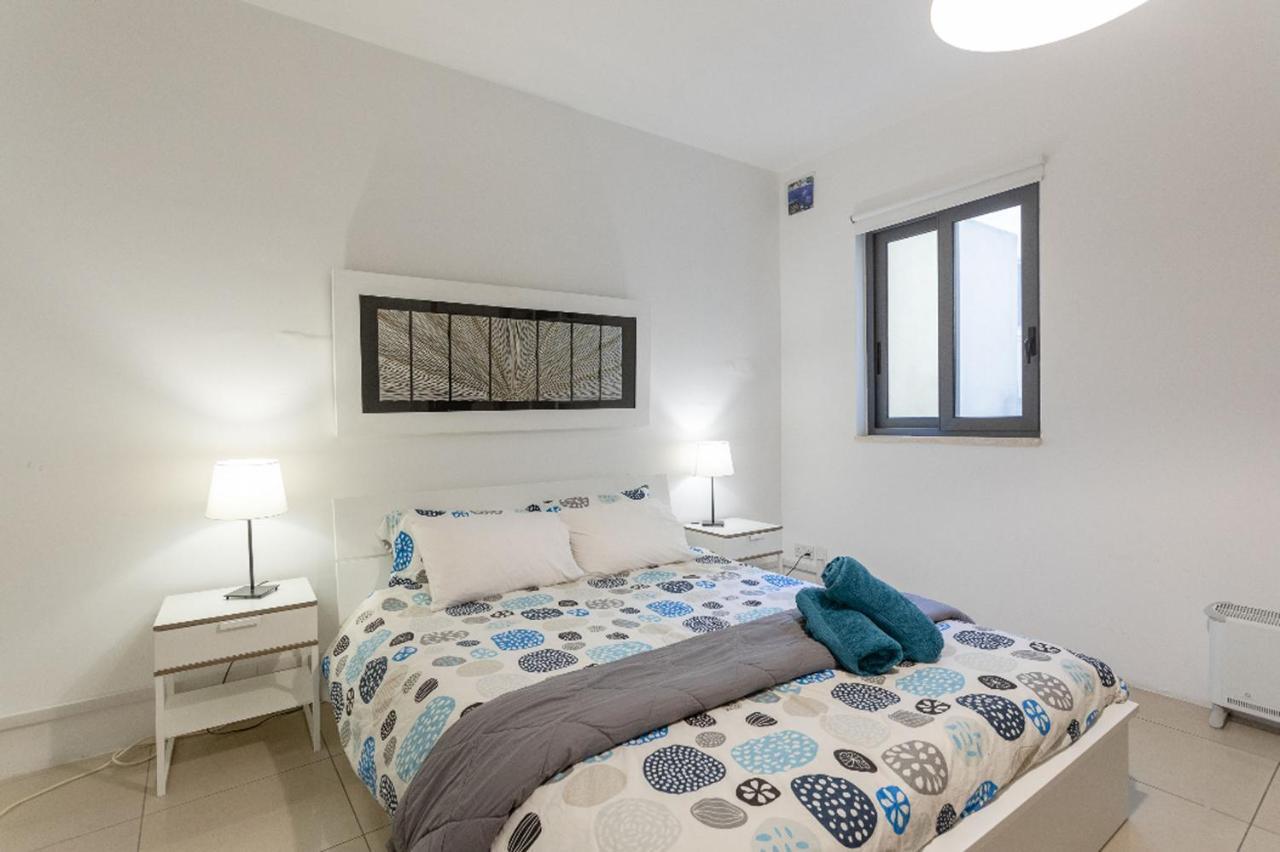 Ivy Mansions St Julians Central Swieqi Сент Джулианс Экстерьер фото
